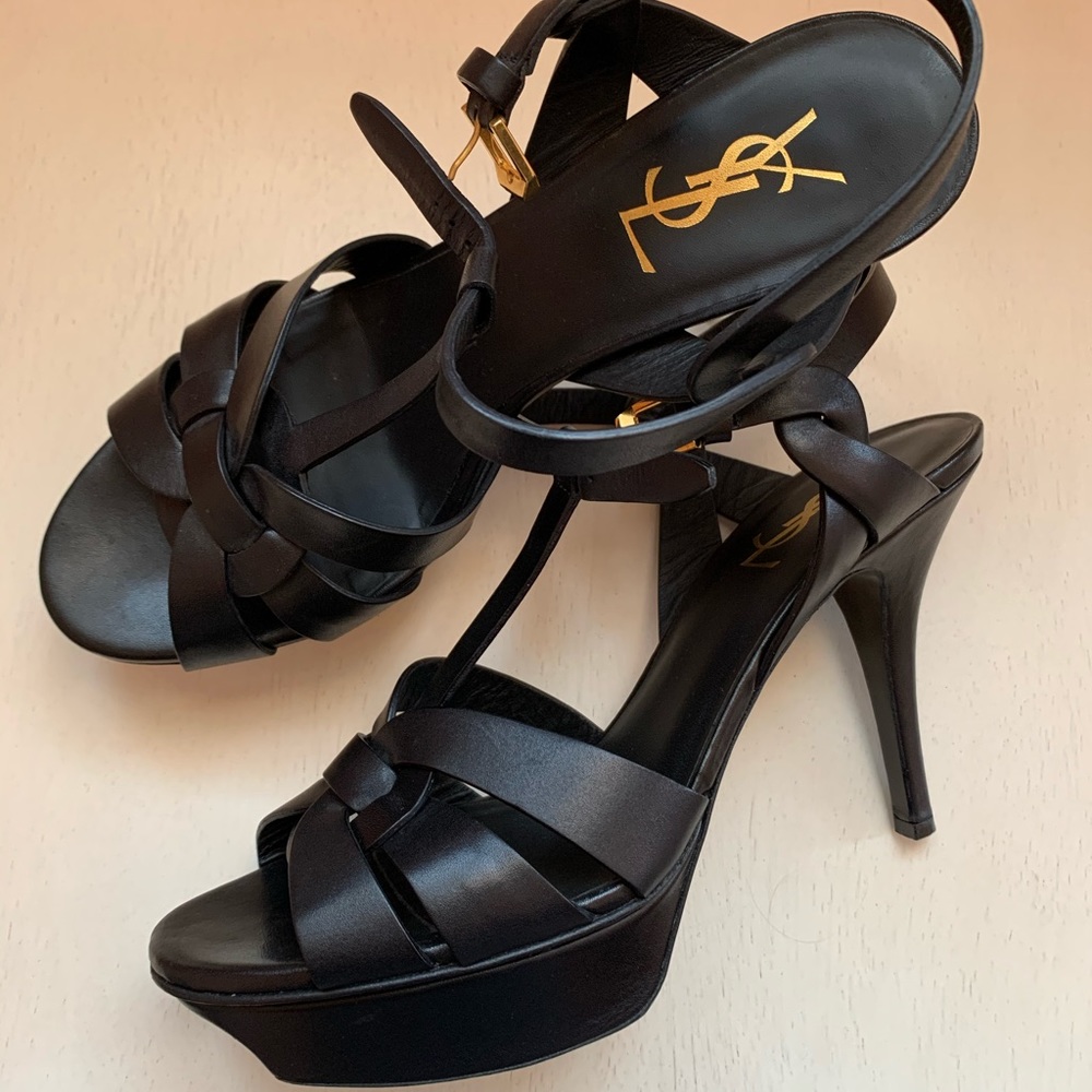 Yves Saint Laurent Heel